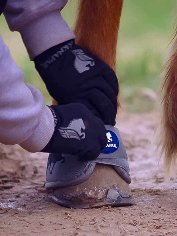 Is Knapar FIMM - unsere leichten Winterreithandschuhe mit Reflektion