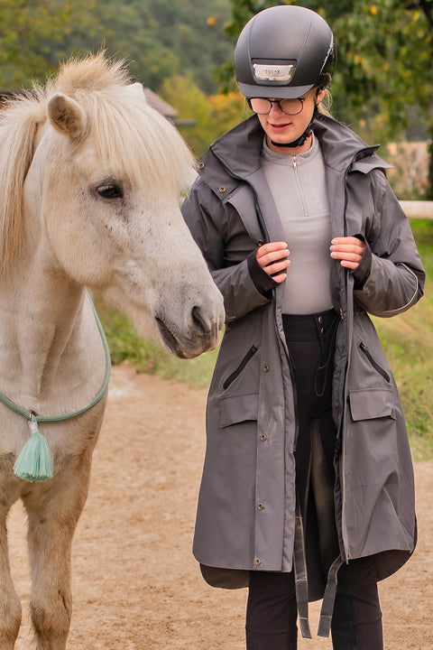 Is Knapar Frakki Reitmantel, wasserdicht