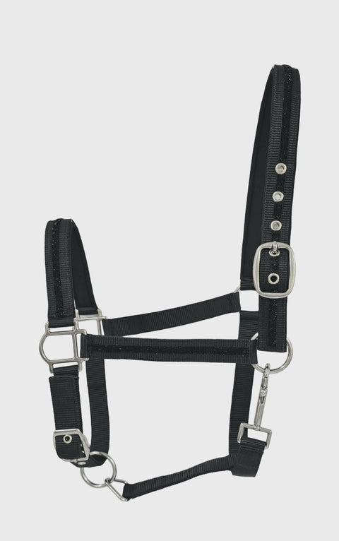 Is Knapar LJÓMI - Halfter mit einem Hauch von Glamour, mit Strick