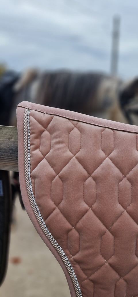 Is Knapar Satteldecke SKÍNA