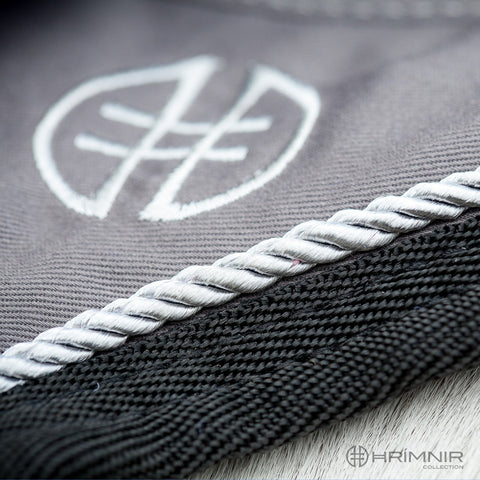 Hrimnir Relief Satteldecke