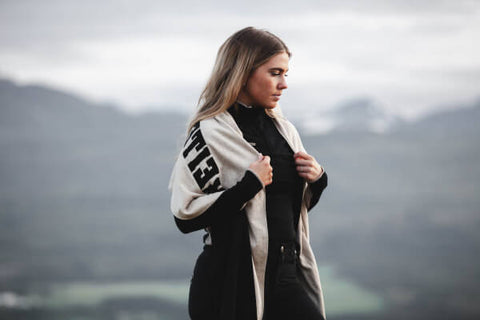 Top Reiter Schal "HLÝJA", schwarz