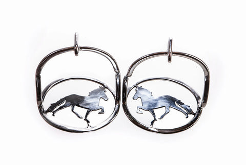 Hestagallery Steigbügel Stígur, mit Pferd