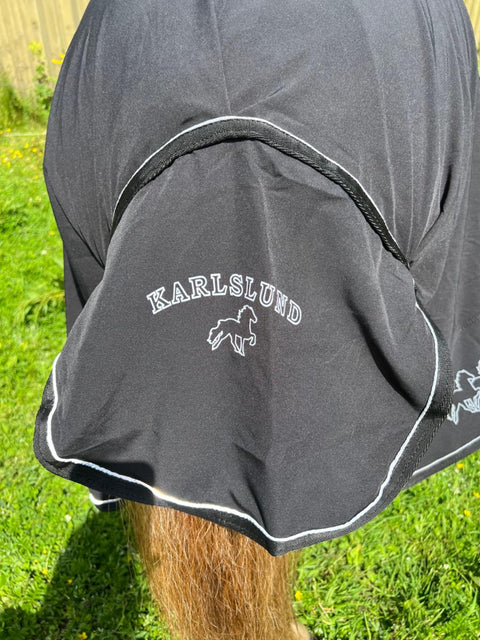 Karlslund Abschwitzdecke mit Hals