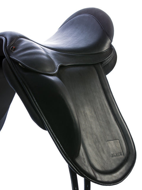 Eques Sattel Black