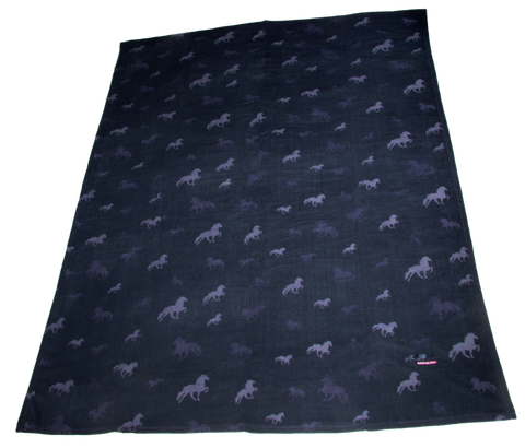 Karlslund fleece sofa blanket with Icelandic horses